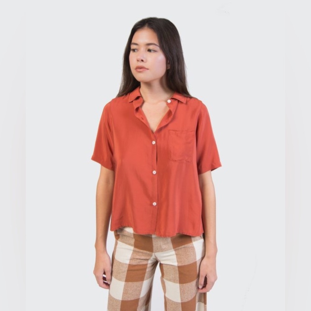 NWT Esby Apparel Julie Tomato Washed Silk Button Down